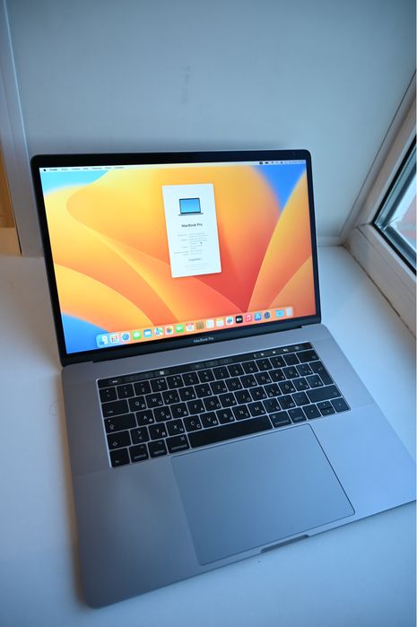 Macbook pro 15 space grey 2017 A1707