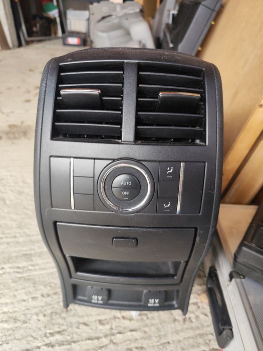 Кори и барчето с пепелника за w164