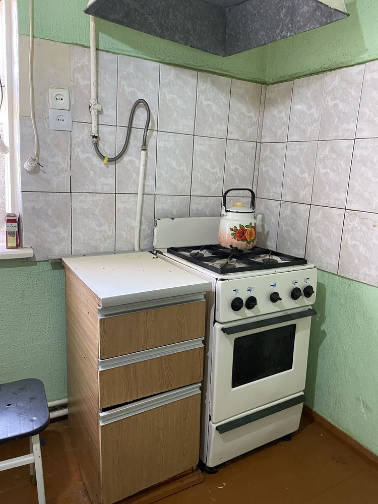 Продается холодильник раковина газ плита кухонный гарнитур