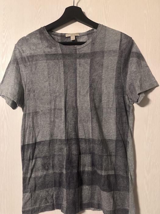 Tricou Burberry gri