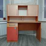 Продам комплект — письменный стол и полка