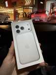 iPhone 17 pro Max silver