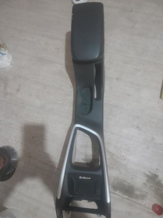 Плдлокотник на автомобиль  CHEVROLET ONIX