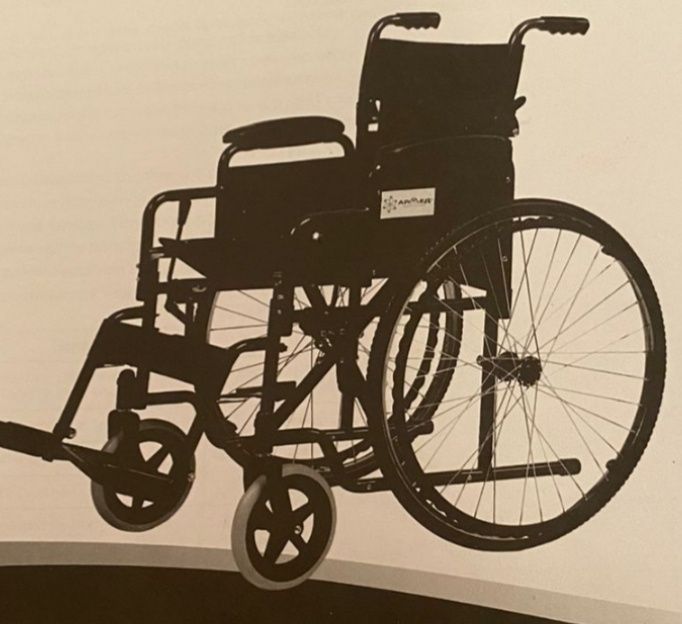 Инвалидная коляска для дома и улиц. Очень удобная.