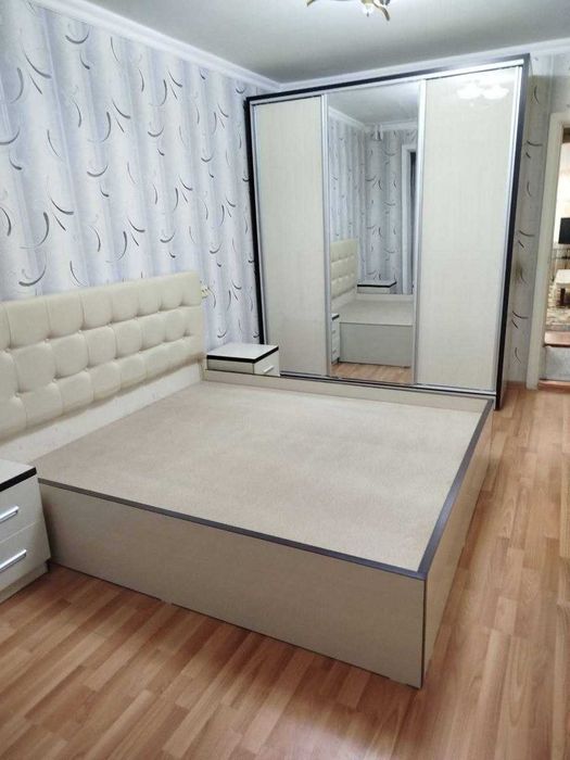 3 хоналик квартира  2 этаж, центральный аптека