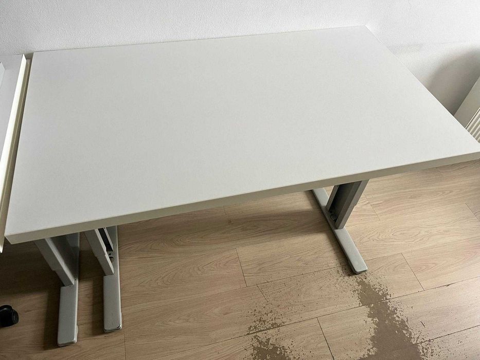 Vand 3 mese birou second-hand în stare bună