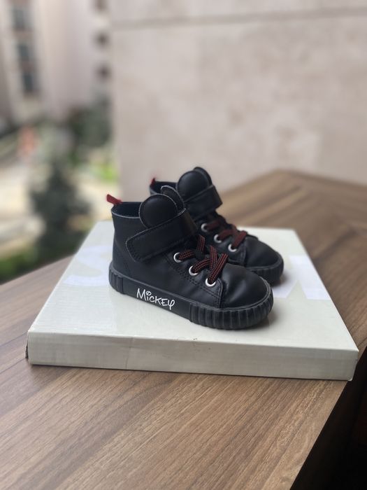 Обувки HM размер 23