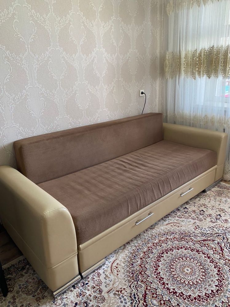 ДИВАН сатылады, таза, сынбаган жырылмаган