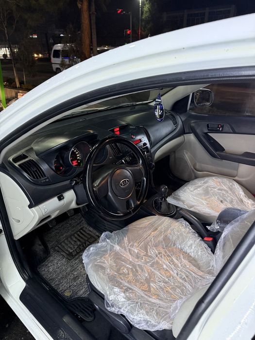 Kia Forte srochno
