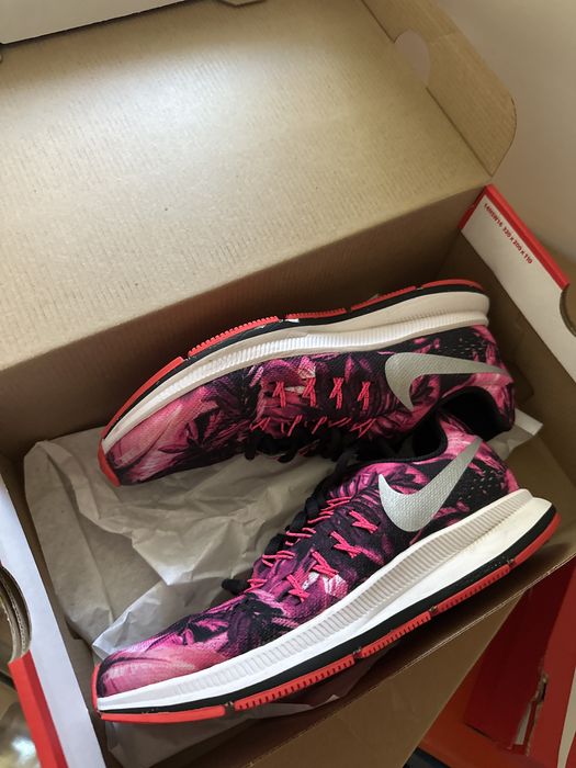 Много запазвни маратонки Nike