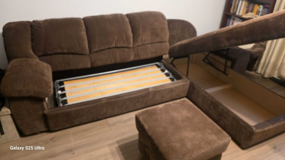 Canapea- coltar extensibila Elvira