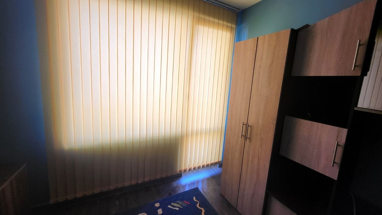 Дава се под наем Тристаен апартамент в Варна, Възраждане 1 - 108 кв.м за 484.5 € - Снимка #9