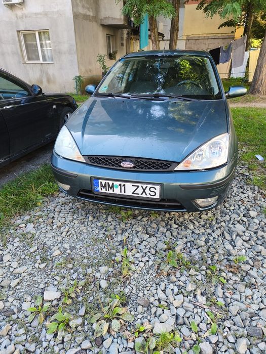Vând Ford Focus 1,6 benzină