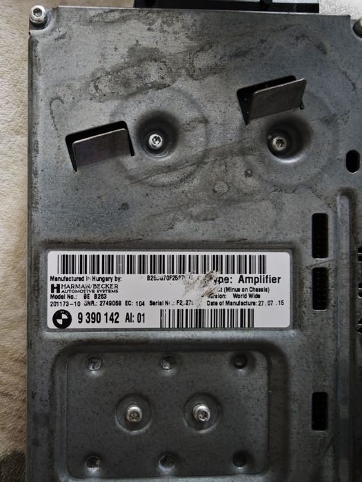 Amplificator Harmankardon BMW posibil defect