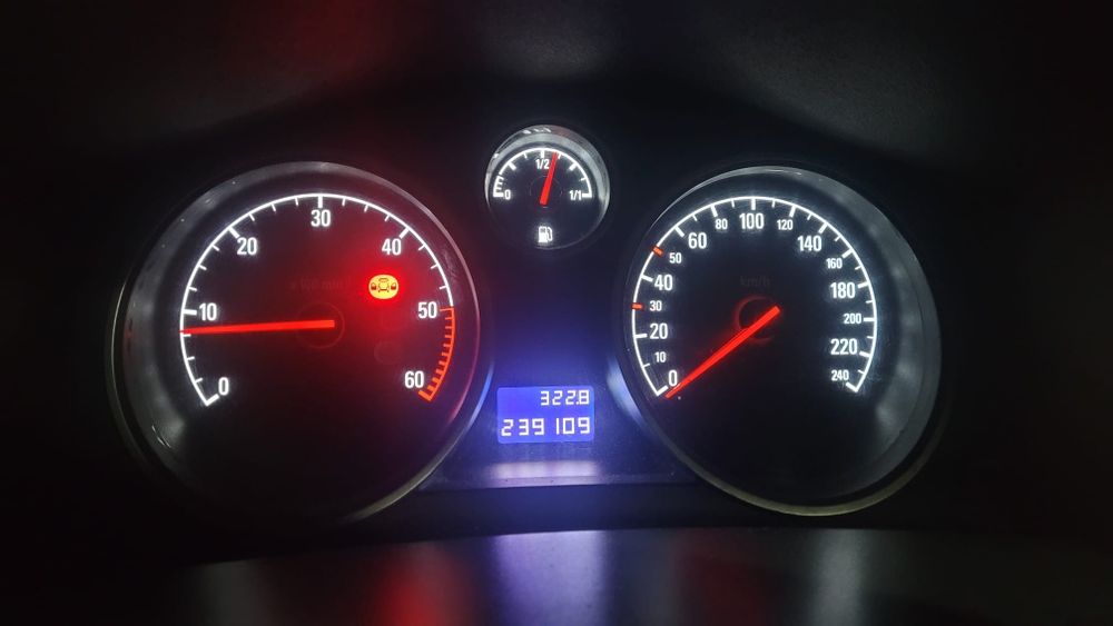 OFERTA: Opel Astra H twin top 1.9 cdti 150 C.P.