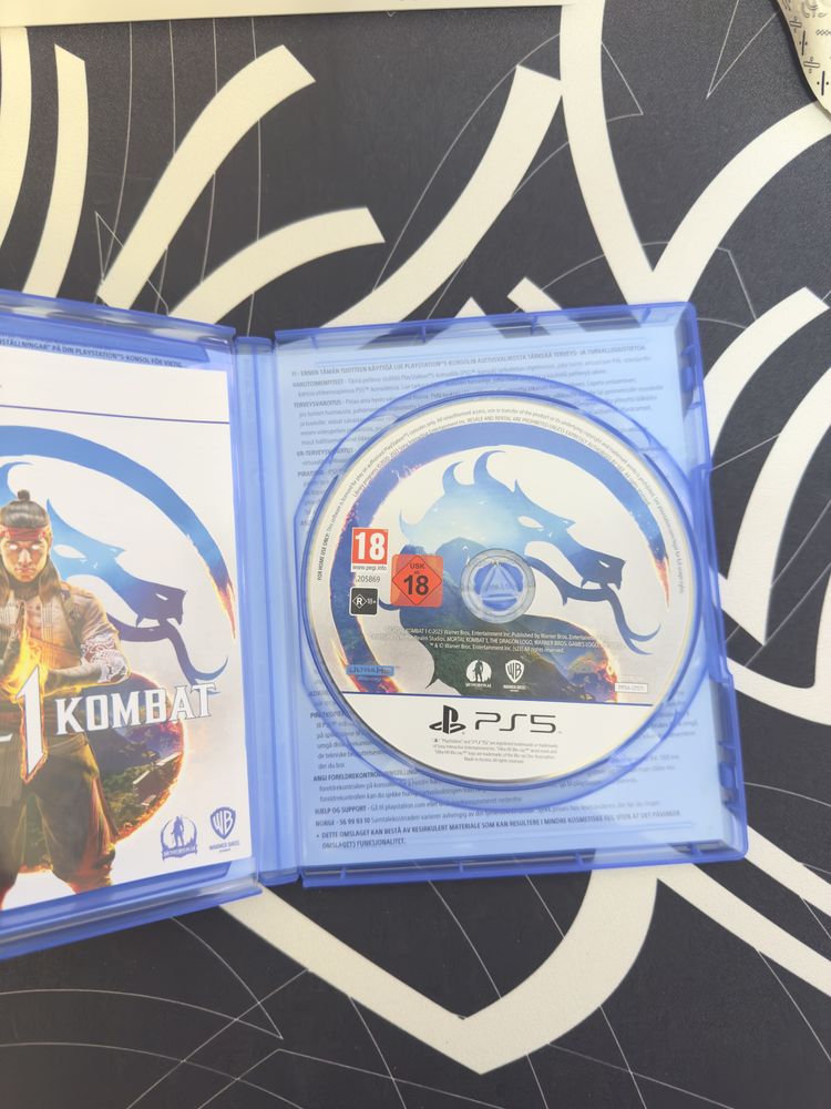 Dark souls 1 2 3 , mortal combat 1 ps5 , elden ring ps 5