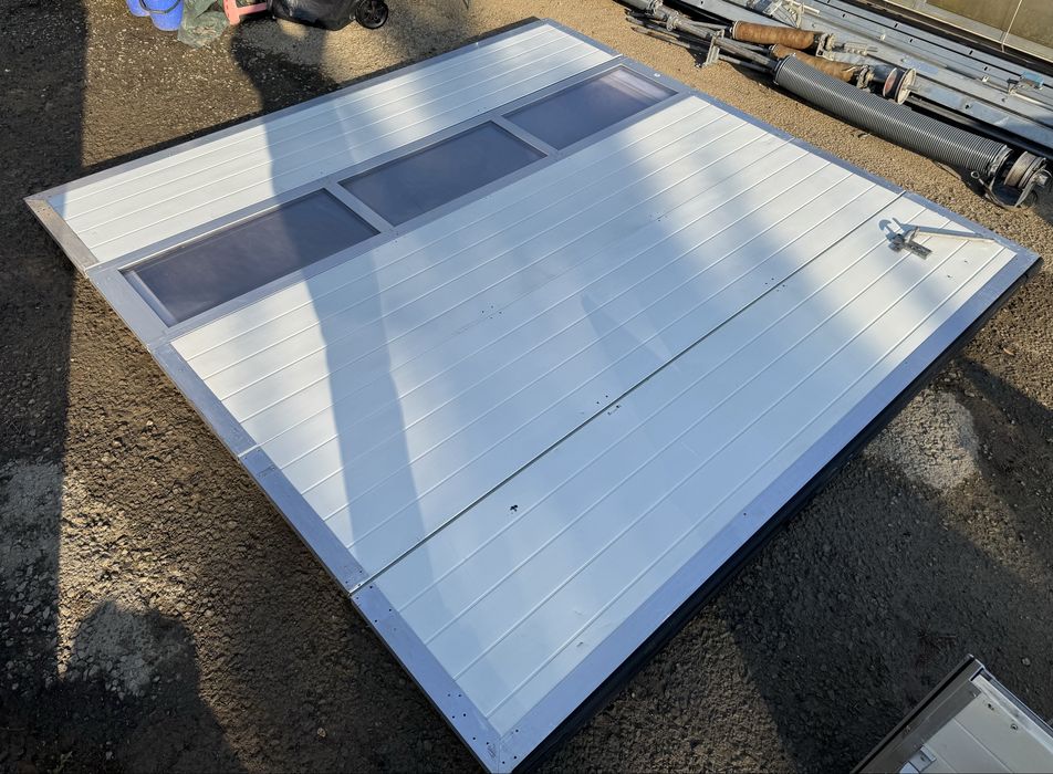 USA SECTIONALA  INDUSTRIALA poarta garaj  H 306 x L310  Garantie 6 buc