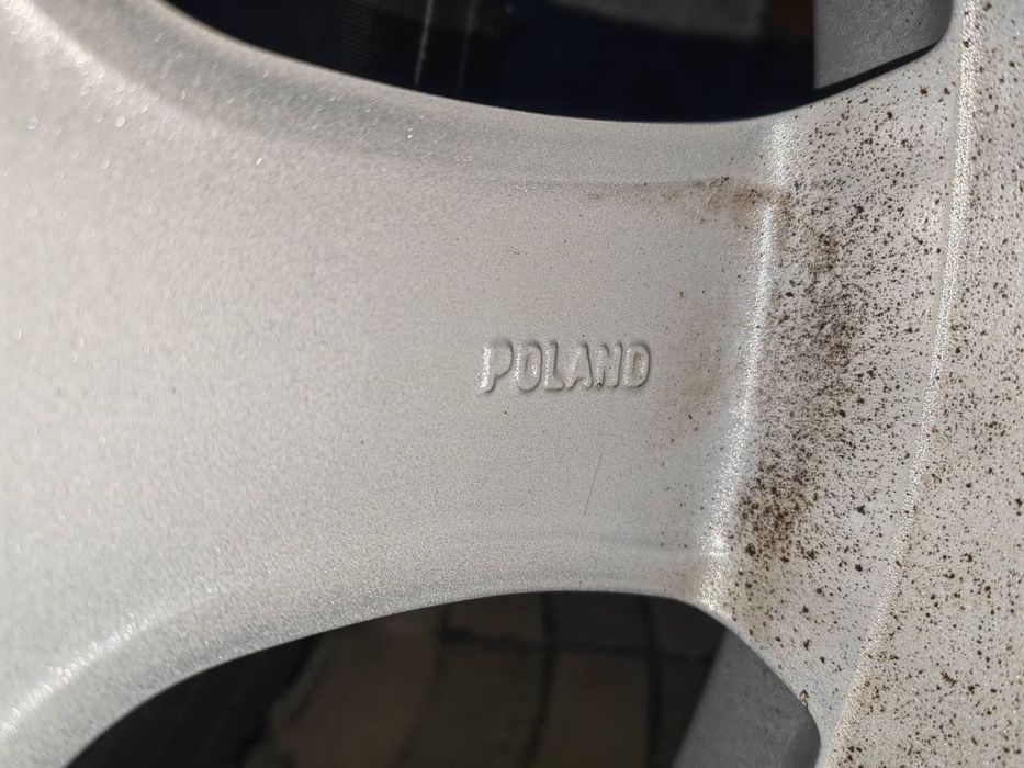 Продавам лети джанти с гуми