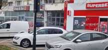 Inchiriez spatiu comercial zona berceni,sector 4,vad foarte bun si tra