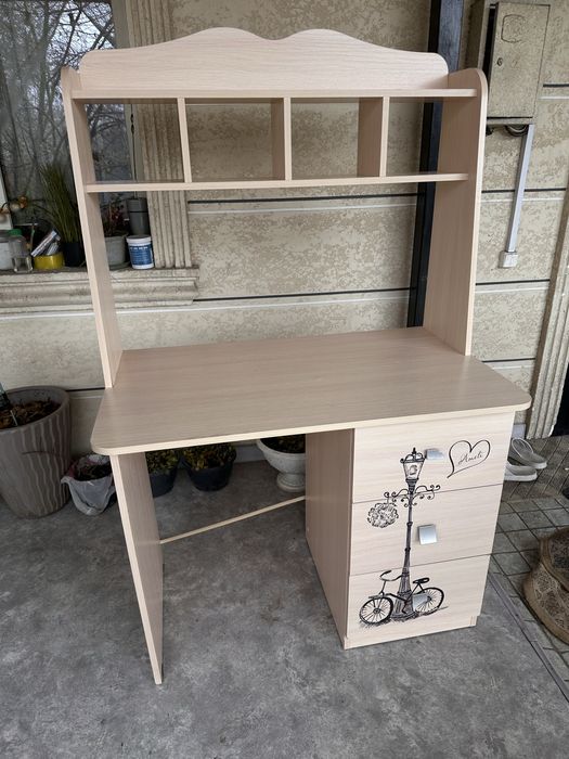 Продам стол письменный