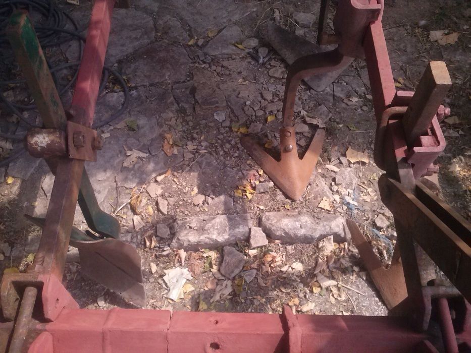 УНЛМ и части, Окопен култиватор и Култиватор за слята обработка