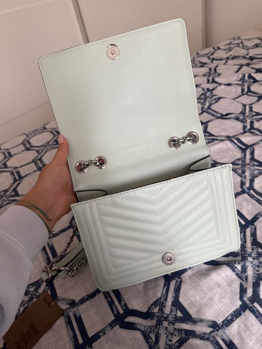 Дамска чанта Guess