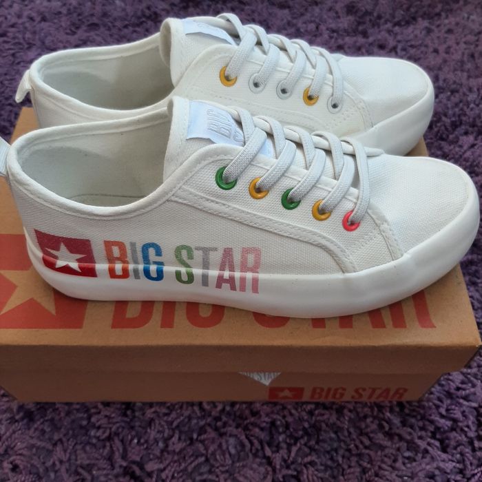 Vand incaltari Big Star fete, noi