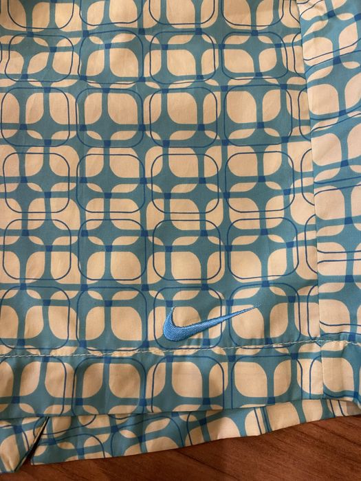 Къси панталонки Найк-р 140-152!