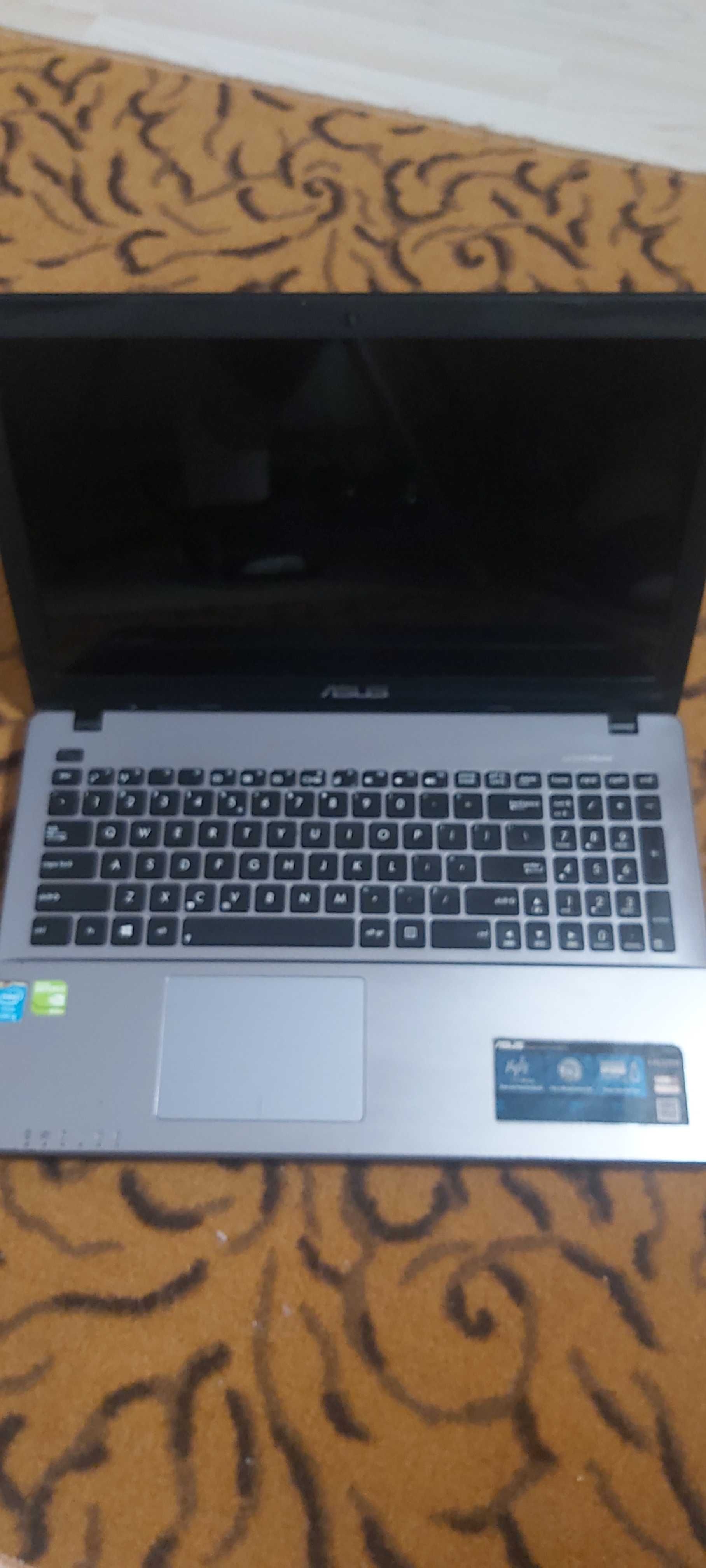 Laptop Asus X550 Series