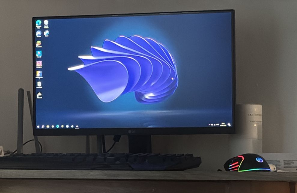 Vand pc gaming si monitor (se pot achizitiona si separat)