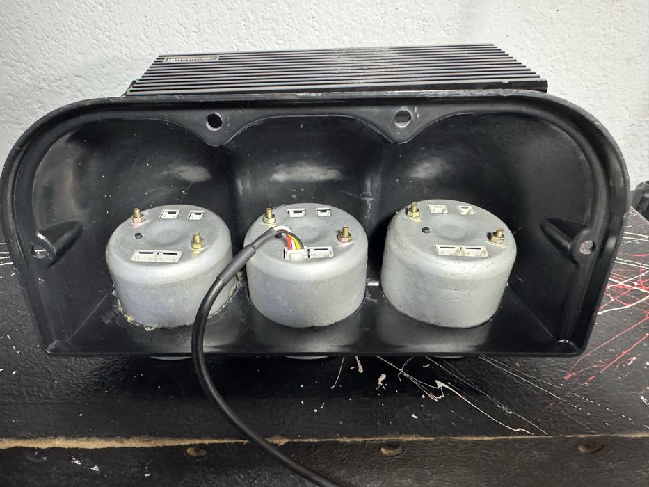 Indicator de temperatură a uleiului Defi Advance BF 60 mm