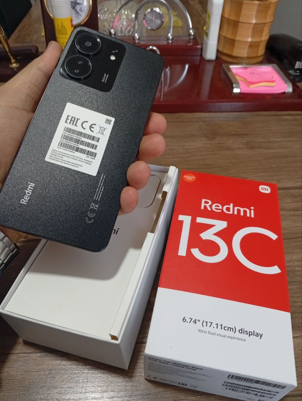 Redmi 13c 8+8/256gb xotira karopka dakument