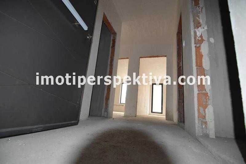 Продава се Тристаен апартамент в Пловдив, Христо Смирненски - 130 кв.м за 1193 €/кв.м - Снимка #14