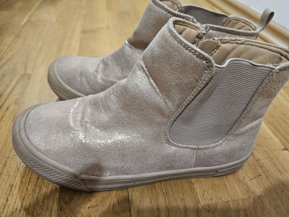 Ghete aurii marimea 34 reserved