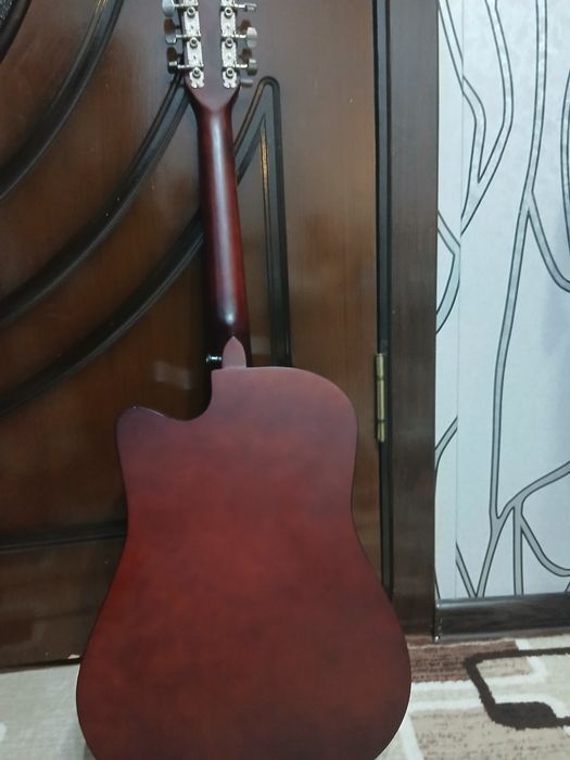 Гитара сотилади акустика