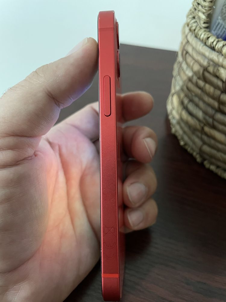 Iphone 12 mini. RED
