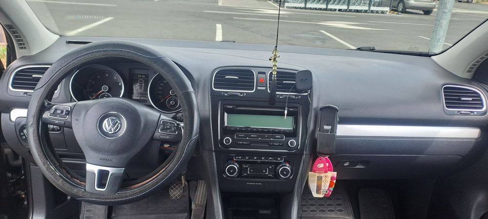Vând vw Golf 6 1.4 tsi 160cp euro 5 /trapă/clima/încălzire scaune