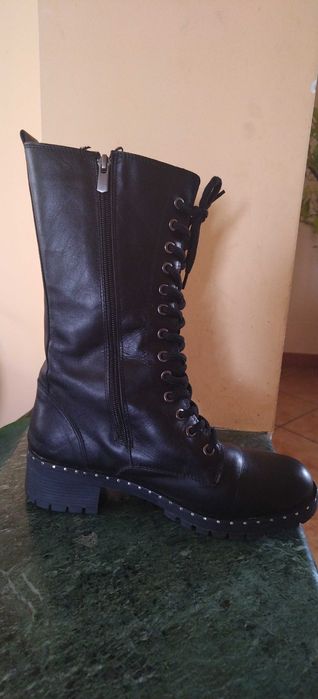 Vând ghete din piele naturala mărimea 39