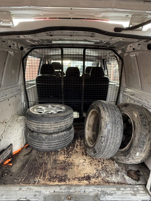 Mercedes Vito 2.2D 2007 5 locuri + marfa