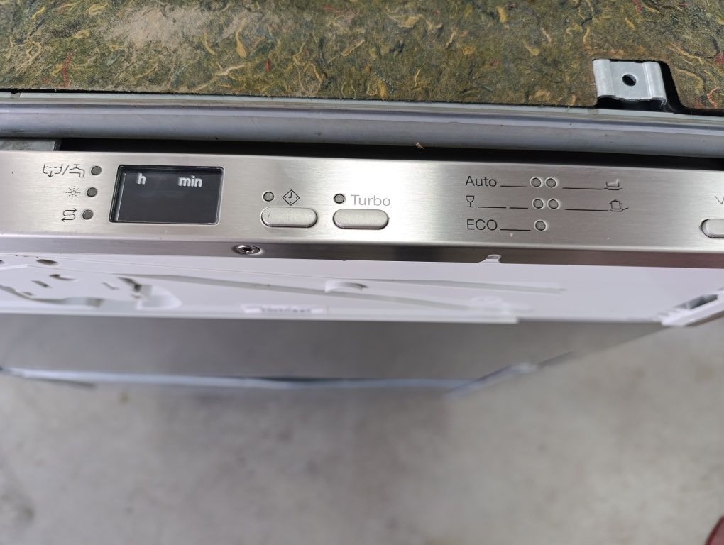 Съдомиялна Miele XXL за вграждане