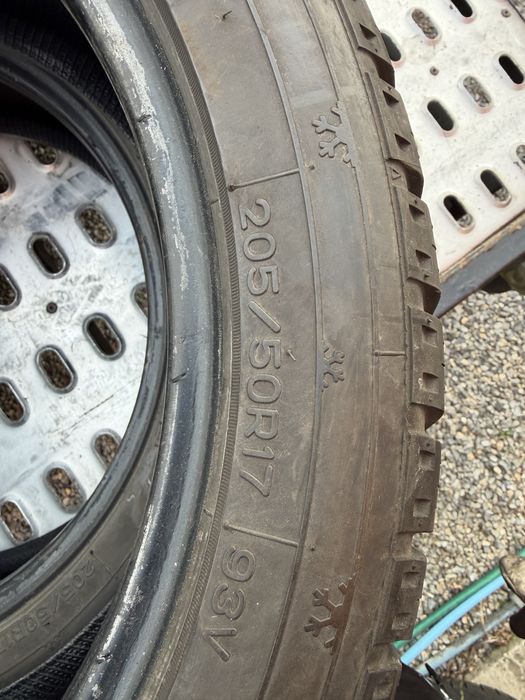 Anvelope 205/50/17 m+s