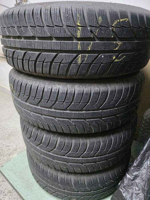 Зимни гуми с джанти Toyo 195/60/16