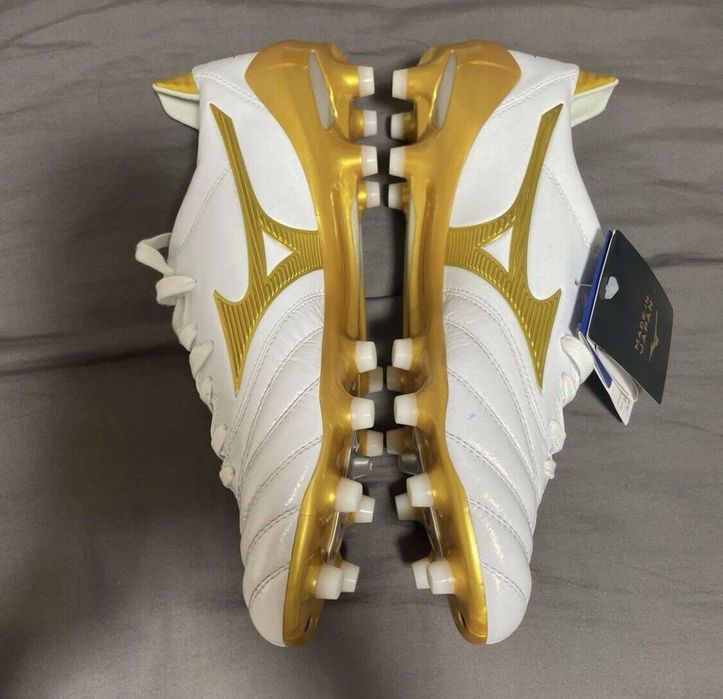 Бутсы MIZUNO 39размер