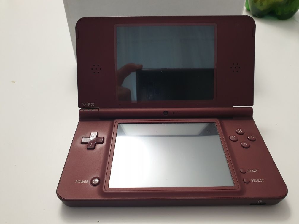 Продавам Nintendo ds xl