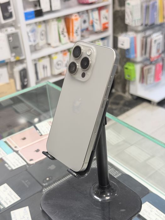 Apple iPhone 15 Pro 128GB Natural Titanium