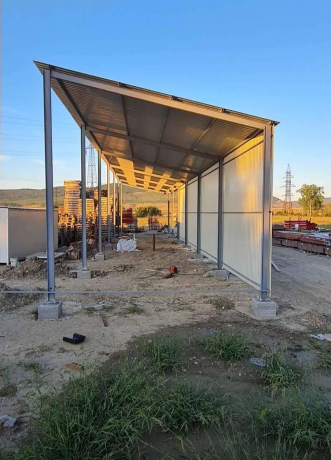 Vând hală metalică de pe stoc la preț producătorului