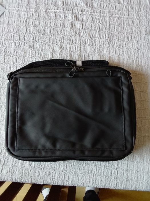 Мъжка чанта-чисто нова