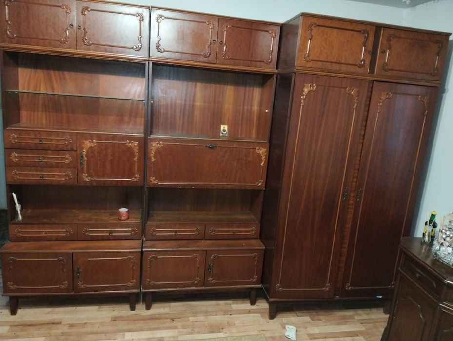 Mobila de living din lemn masiv