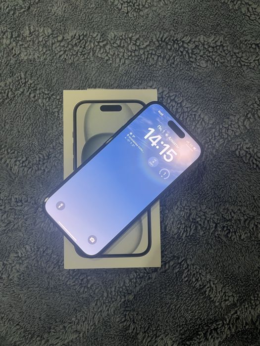 Телефон как новый Iphone 15 128gb 100%акб