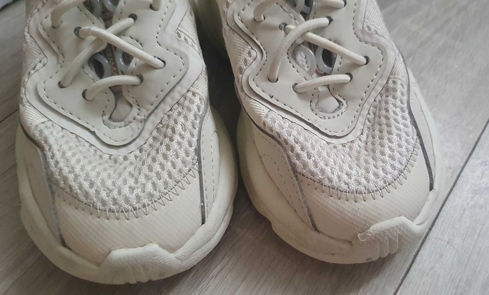 Adidasi Ozweego copii